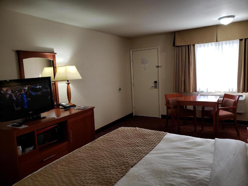 Airport Inn Boise Exterior photo